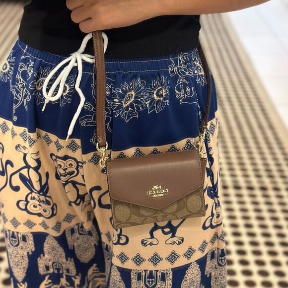 NWT Coach Mini Envelope Wallet With Strap In Signature Canvas - Picture 7 of 8